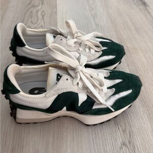 Women’s New Balance 327